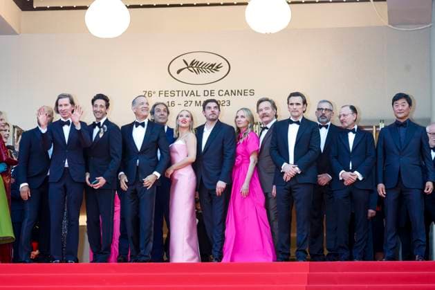 May 23, 2023: Jason Schwartzman, Jeffrey Wright, Rupert Friend, Rita Wilson, Tom Hanks, Alexandre Desplat, Bryan Cranston, Maya Hawke, Wes Anderson, Adriend, Scarlett Johansson, Matt Dillon, Steve Carell, Stephen Park and Fisher Stevens attend the Asteroid City premiere during the 76th Cannes Film Festival at Palais des Festivals in Cannes, France, on 23 May 2023. Photo: - ZUMAm179 20230523_zep_m179_032 Copyright: xAlecxMichaelx