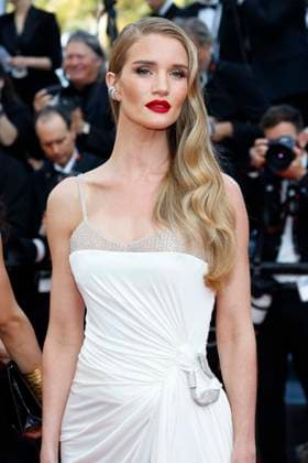 May 23, 2023: Rosie Huntington-Whiteley attends the Asteroid City premiere during the 76th Cannes Film Festival at Palais des Festivals in Cannes, France, on 23 May 2023. Photo: - ZUMAm179 20230523_zep_m179_082 Copyright: xAlecxMichaelx