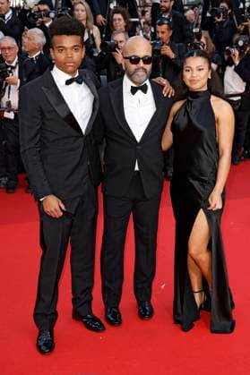 Jeffrey Wright with his children Elijah Wright and Juno Wright at the premiere of the feature film Asteroid City at the Festival de Cannes 2023 76 Cannes International Film Festival at the Palais des Festivals Cannes, 23 05 2023. Foto:xS.xGabschx xFuturexImage
