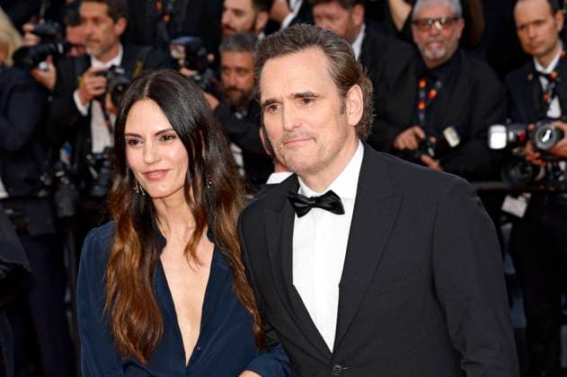 Matt Dillon with partner Roberta Mastromichele at the premiere of the feature film Asteroid City at the Festival de Cannes 2023 76 Cannes International Film Festival at the Palais des Festivals Cannes, 23 05 2023. Foto:xS.xGabschx xFuturexImage
