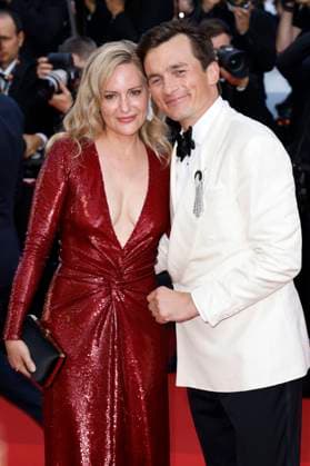 Rupert Friend with wife Aimee Mullins at the premiere of the feature film Asteroid City at the Festival de Cannes 2023 76 Cannes International Film Festival at the Palais des Festivals Cannes, 23 05 2023. Foto:xS.xGabschx xFuturexImage