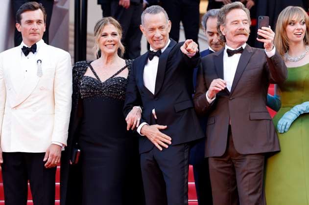 Rupert Friend, Rita Wilson, Tom Hanks, Alexandre Desplat, Bryan Cranston and Maya Hawke at the premiere of the feature film Asteroid City at the Festival de Cannes 2023 76 Cannes International Film Festival at the Palais des Festivals Cannes, 23 05 2023. Foto:xS.xGabschx xFuturexImage