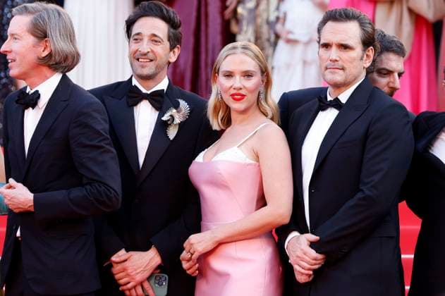 Wes Anderson, Adrien Brody, Scarlett Johansson and Matt Dillon at the premiere of the feature film Asteroid City at the Festival de Cannes 2023 76 Cannes International Film Festival at the Palais des Festivals Cannes, 23 05 2023. Foto:xS.xGabschx xFuturexImage