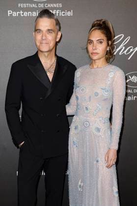 Robbie Williams with wife Ayda Field at Chopard Art Gala during Festival de Cannes 2023 76 Cannes International Film Festival at Hotel Martinez Cannes, 23 05 2023. Foto:xS.xGabschx xFuturexImage