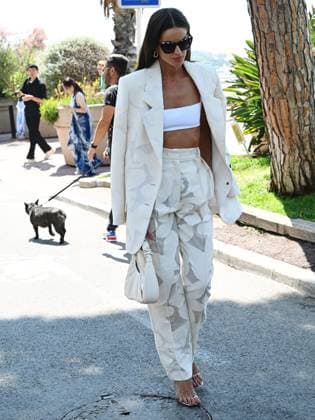 76th Cannes Film Festival 2023, day 9 - Izabel Goulart walking on the Croisette  Copyright: xManuelexMangiarottix xipa-agencyx xPoolxPhotoxEventsx01x IPA_IPA38182129