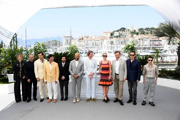 Entertainment Bilder des Tages 76th Cannes Film Festival 2023, Photocall film Asteroid city. Pictured: Maya Hawke, Steve Carell, Rupert Friend, Stephen Park, Jason Schwartzman, Jeffrey Wright, Wes Anderson, Scarlett Johansson, Bryan Cranston, Matt Dillon and Jake Ryan  Copyright: xAlbertoxTerenghi PoolxPhotoxEvenx xPoolxPhotoxEventsx01x IPA_IPA38182647