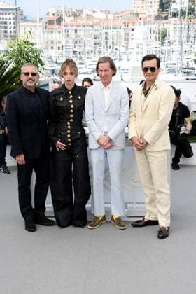 76th Cannes Film Festival 2023, Photocall film Asteroid city. Pictured: Steve Carell, Maya Hawke, Wes Anderson, Rupert Friend  Copyright: xAlbertoxTerenghi PoolxPhotoxEvenx xPoolxPhotoxEventsx01x IPA_IPA38182654