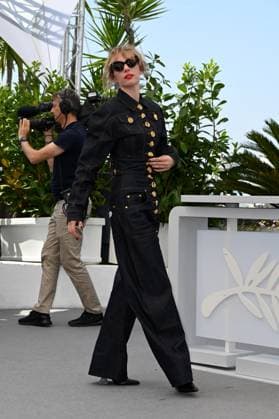 76th Cannes Film Festival 2023, Photocall Film Asteroid City. Pictured Maya Hawke  Copyright: xSimonexComix xipa-agency.netx xPoolxPhotoxEventsx01x IPA_IPA38182832