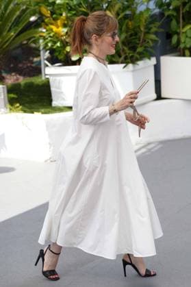 ValÃ rie Donzelli CELEBRITES : 76 eme festival de Cannes - Photocall du film Â« L Amour et les Forets (Just The Two Of Us) Â» - Cannes - 24 05 2023 NorbertScanella Panoramic 