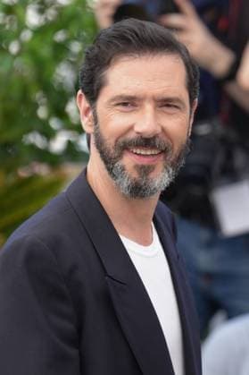 Melvil Poupaud CELEBRITES : 76 eme festival de Cannes - Photocall du film Â« L Amour et les Forets (Just The Two Of Us) Â» - Cannes - 24 05 2023 NorbertScanella Panoramic 