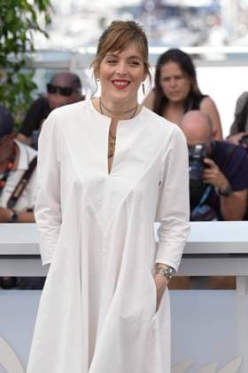ValÃ rie Donzelli CELEBRITES : 76 eme festival de Cannes - Photocall du film Â« L Amour et les Forets (Just The Two Of Us) Â» - Cannes - 24 05 2023 NorbertScanella Panoramic 
