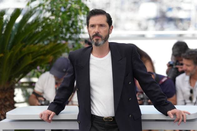 Melvil Poupaud CELEBRITES : 76 eme festival de Cannes - Photocall du film Â« L Amour et les Forets (Just The Two Of Us) Â» - Cannes - 24 05 2023 NorbertScanella Panoramic 