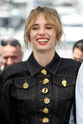 76th Cannes Film Festival 2023, Photocall film Asteroid city. Pictured: Maya Hawke  Copyright: xAlbertoxTerenghi PoolxPhotoxEvenx xPoolxPhotoxEventsx01x IPA_IPA38182815
