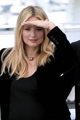 76th Cannes Film Festival 2023, Photocall film L Amour Et Les Forets (Just The Two Of Us) . Pictured: Virginie Efira  Copyright: xAlbertoxTerenghi PoolxPhotoxEvenx xPoolxPhotoxEventsx01x IPA_IPA38183373