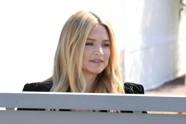 Virginie Efira - Just the Two of Us photocall, - The 76th Annual Cannes Film Festival CANNES, FRANCE CELEBRITES : 76e Festival de Cannes - Just the Two of Us photocall - 24 05 2023 LionelUrman Panoramic 