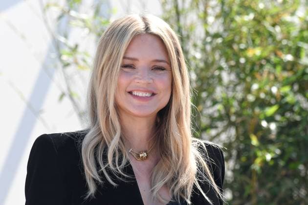 Virginie Efira - Just the Two of Us photocall, - The 76th Annual Cannes Film Festival CANNES, FRANCE CELEBRITES : 76e Festival de Cannes - Just the Two of Us photocall - 24 05 2023 LionelUrman Panoramic 