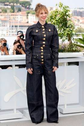 Maya Hawke at the photocall for the feature film Asteroid City at the Festival de Cannes 2023 76 Cannes International Film Festival at the Palais des Festivals Cannes, 24 05 2023. Foto:xD.xBedrosianx xFuturexImage