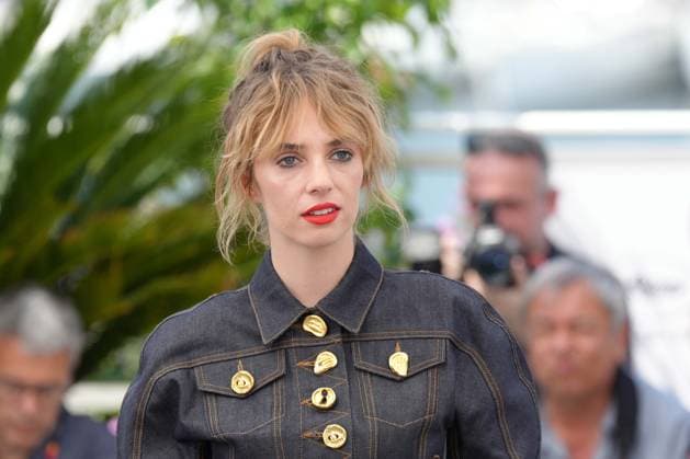 Maya Hawke CELEBRITES : 76 eme festival de Cannes - Photocall du film Â« Asteroid City Â» - Cannes - 24 05 2023 NorbertScanella Panoramic 