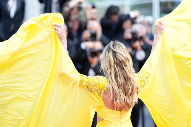 The Pot-au-Feu ( La Passion de Dodin Bouffant ) Red Carpet Premiere at the 76th Edition of the Cannes Film Festival German-American model, presenter, producer, and businesswoman Heidi Klum attends the red carpet event for The Pot-au-Feu ( La Passion de Dodin Bouffant ), directed by Tran Anh Hung, which is in competition, during the 76th edition of the Cannes Film Festival on May 24 2023, in Cannes, France Cannes Palace of Festivals and Congresses of Cannes Cannes France Copyright: xAlexandraxFechetex _ADR4879(1)