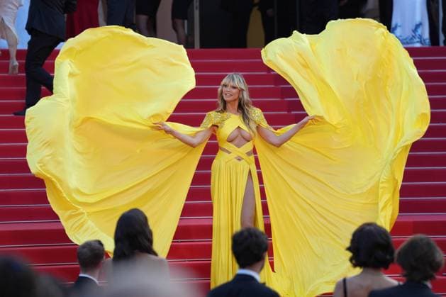 Heidi Klum CELEBRITES : 76 eme festival de Cannes - Red Carpet du film Â« La Passion de Dodin Bouffant (The Pot-au-Feu Â» - Cannes - 24 05 2023 NorbertScanella Panoramic 