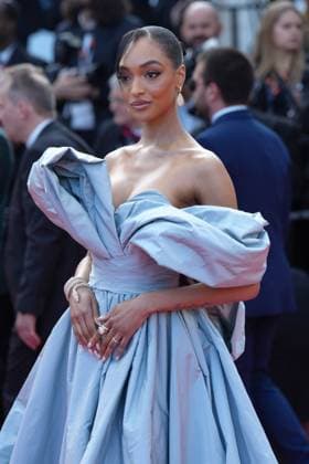 Jourdan Dunn CELEBRITES : 76 eme festival de Cannes - Red Carpet du film Â« La Passion de Dodin Bouffant (The Pot-au-Feu Â» - Cannes - 24 05 2023 NorbertScanella Panoramic 