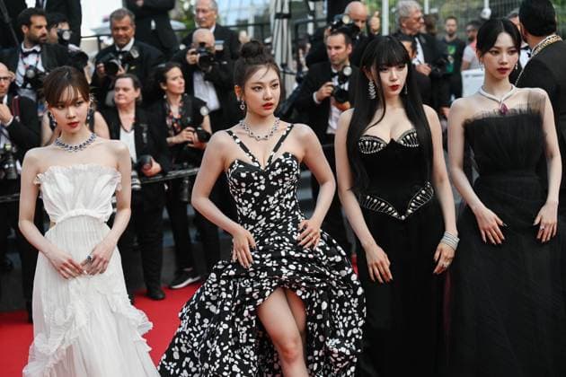 76e Festival International du film de Cannes. montee du film La Passion de Dodin Bouffant - 76th International Cannes Film Festival. red carpet of La Passion de Dodin Bouffant - Karina, Giselle, NingNing, Winter from Girl Group aespa 292563 2023-05-24  Copyright: xLionelxGuericolas MPPx STAR_292563_057