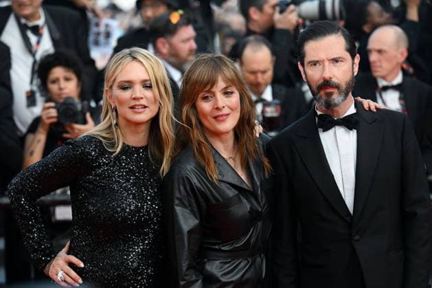 76e Festival International du film de Cannes. montee du film La Passion de Dodin Bouffant - 76th International Cannes Film Festival. red carpet of La Passion de Dodin Bouffant - Virginie Efira , ValÃ rie Donzelli , Melvil Poupaud 292563 2023-05-24  Copyright: xLionelxGuericolas MPPx STAR_292563_103
