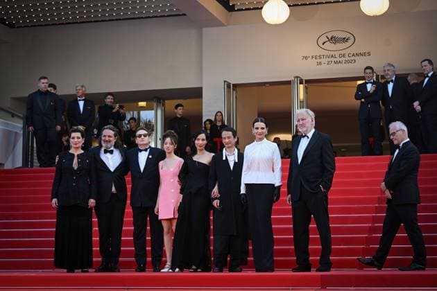 76e Festival International du film de Cannes. montee du film La Passion de Dodin Bouffant - 76th International Cannes Film Festival. red carpet of La Passion de Dodin Bouffant - Alice Girard, Edouard Weil, ValÃ rie Donzelli, Eric Reinhardt, Virginie Efira, Melvil Poupaud , Thierry FrÃ maux 292563 2023-05-24  Copyright: xLionelxGuericolas MPPx STAR_292563_170
