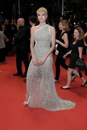 76th Cannes Film Festival 2023, Red carpet film The sun of the future . Pictured: Wallis Day  Copyright: xAlbertoxTerenghi PoolxPhotoxEvenx xPoolxPhotoxEventsx01x IPA_IPA38197273
