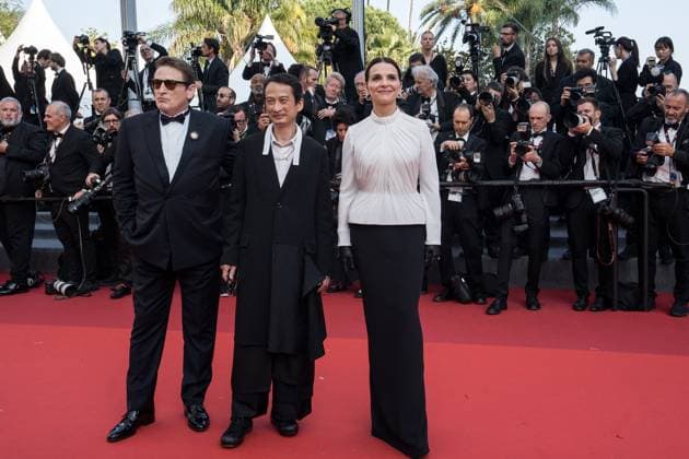 76e Festival International du Film de Cannes. MontÃ e des marches du film La Passion de Dodin Bouffant. 76th International Cannes Film Festival. Red Carpet 292562 2023-05-24 Cannes France Magimel, Benoit; Binoche, Juliette; Tran Anh Hung  Copyright: xEstellexCarlierx xStarfacex STAR_292562_048