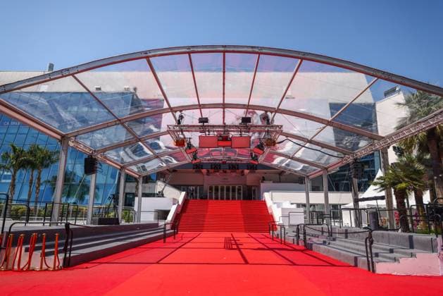 Daily Life In Cannes, France The red carpet and the entrance to Palais des Festivals during the 76th annual Cannes film festival in Cannes, France on May 24, 2023. Cannes France  Copyright: xBeataxZawrzelx originalFilename: zawrzel-dailylif230524_npmxz.jpg