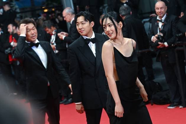 76e Festival International du Film de Cannes. MontÃ e des marches du film Vers un avenir radieux 292577 2023-05-24 Cannes France Hyung-seo, Kim (BIBI Naked bibi )  Copyright: xLionelxGuericolas MPPx STAR_292577_010