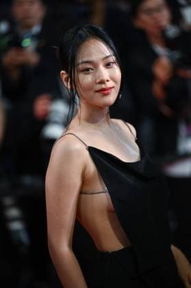 76e Festival International du Film de Cannes. MontÃ e des marches du film Vers un avenir radieux 292577 2023-05-24 Cannes France Hyung-seo, Kim (BIBI Naked bibi )  Copyright: xLionelxGuericolas MPPx STAR_292577_011