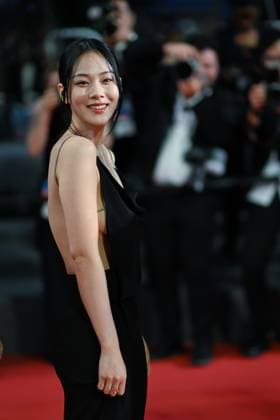 76e Festival International du Film de Cannes. MontÃ e des marches du film Vers un avenir radieux 292577 2023-05-24 Cannes France Hyung-seo, Kim (BIBI Naked bibi )  Copyright: xLionelxGuericolas MPPx STAR_292577_058