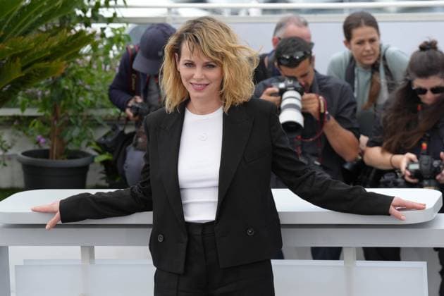 Barbora Bobulova CELEBRITES : 76 eme festival de Cannes - Photocall du film Â« Il Sol Dell avvenire (A Brighter Tomorrow) Â» - Cannes - 25 05 2023 NorbertScanella Panoramic 