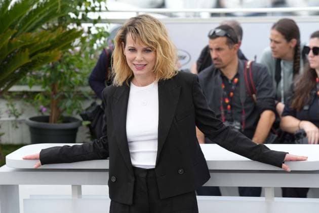 Barbora Bobulova CELEBRITES : 76 eme festival de Cannes - Photocall du film Â« Il Sol Dell avvenire (A Brighter Tomorrow) Â» - Cannes - 25 05 2023 NorbertScanella Panoramic 