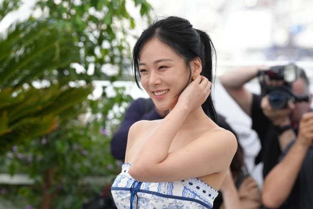 Hyoung Seo Kim CELEBRITES : 76 eme festival de Cannes - Photocall du film Â« Hwa-Ran (Hopeless) Â» - Cannes - 25 05 2023 NorbertScanella Panoramic 