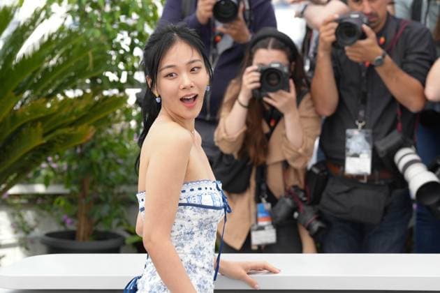 Hyoung Seo Kim CELEBRITES : 76 eme festival de Cannes - Photocall du film Â« Hwa-Ran (Hopeless) Â» - Cannes - 25 05 2023 NorbertScanella Panoramic 