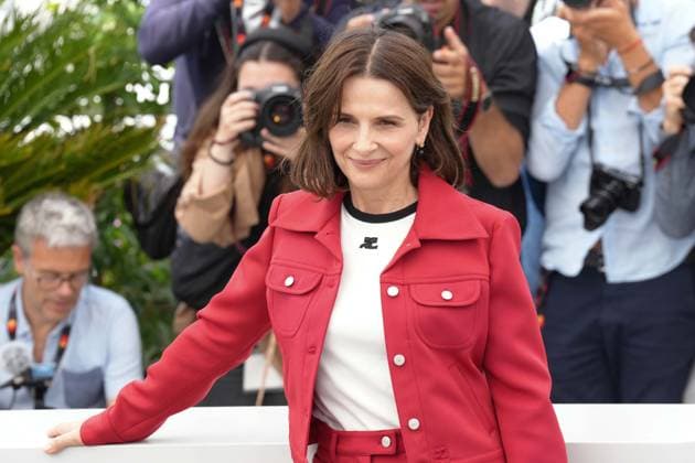 Juliette Binoche CELEBRITES : 76 eme festival de Cannes - Photocall du film Â« La Passion De Dodin Bouffant Â» - Cannes - 25 05 2023 NorbertScanella Panoramic 