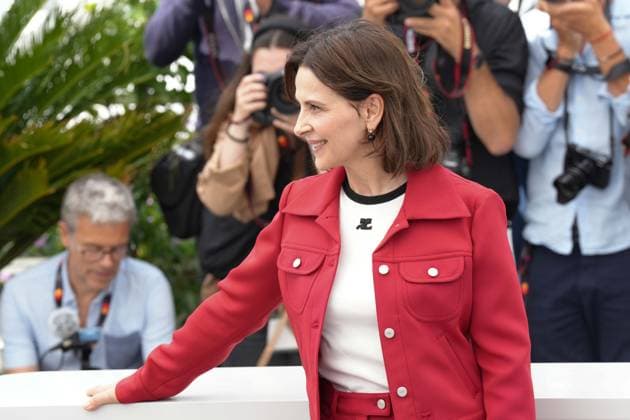 Juliette Binoche CELEBRITES : 76 eme festival de Cannes - Photocall du film Â« La Passion De Dodin Bouffant Â» - Cannes - 25 05 2023 NorbertScanella Panoramic 