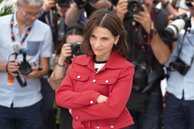 Juliette Binoche CELEBRITES : 76 eme festival de Cannes - Photocall du film Â« La Passion De Dodin Bouffant Â» - Cannes - 25 05 2023 NorbertScanella Panoramic 