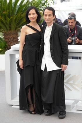 Tran Nu Yen Khe - Tran Anh Hung CELEBRITES : 76 eme festival de Cannes - Photocall du film Â« La Passion De Dodin Bouffant Â» - Cannes - 25 05 2023 NorbertScanella Panoramic 