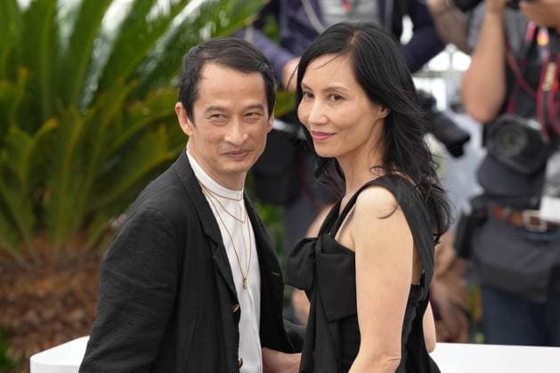 Tran Anh Hung - Tran Nu Yen Khe CELEBRITES : 76 eme festival de Cannes - Photocall du film Â« La Passion De Dodin Bouffant Â» - Cannes - 25 05 2023 NorbertScanella Panoramic 