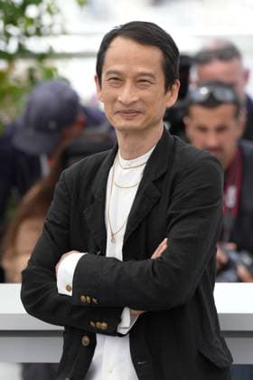 Tran Anh Hung CELEBRITES : 76 eme festival de Cannes - Photocall du film Â« La Passion De Dodin Bouffant Â» - Cannes - 25 05 2023 NorbertScanella Panoramic 
