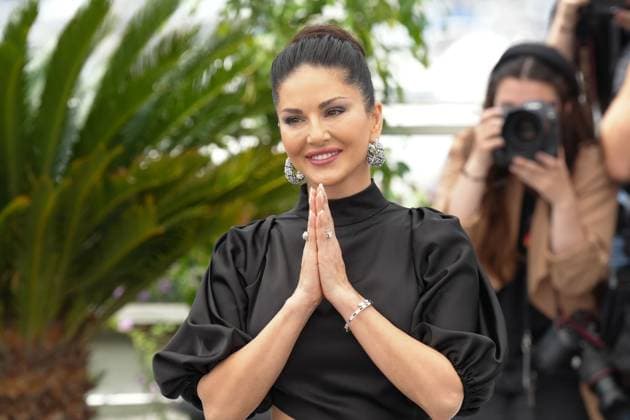 Sunny Leone CELEBRITES : 76 eme festival de Cannes - Photocall du film Â« Kennedy Â» - Cannes - 25 05 2023 NorbertScanella Panoramic 