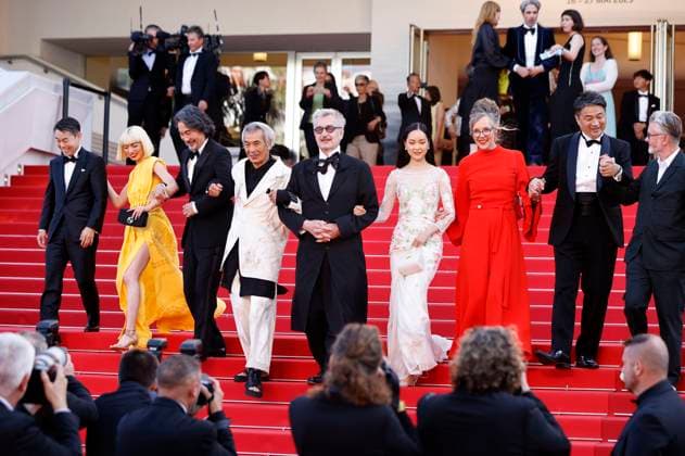 Koji Yanai, Aoi Yamada, Koji Yakusho, Min Tanaka, Wim Wenders, Arisa Nakano, Donata Wenders and guest at the premiere of the feature film Perfect Days at the Festival de Cannes 2023 76 Cannes International Film Festival at the Palais des Festivals Cannes, 25 05 2023. Foto:xS.xGabschx xFuturexImage