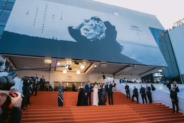 76e Festival International du Film de Cannes. MontÃ e des marches du film L ete dernier . 76th International cannes Film Festival. Red carpet 292623 2023-05-25 Cannes France  Copyright: xTerencexBaelenx STAR_292623_012