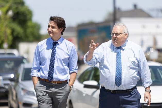 May 25, 2023, St. Thomas, ON, Canada: Prime Minister Justin Trudeau walks with mayor Joseph Preston to The Atrium in St. Thomas, Ont., on Thursday, May 25, 2023. St. Thomas Canada  - ZUMAc35_ 20230525_zaf_c35_035 Copyright: xNicolexOsbornex