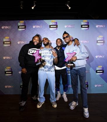 AMSTERDAM - Broederliefde wins Best DJ 2023 and Best Album 2023 during the presentation of the tenth edition of the FunX Music Awards. ANP RAMON VAN FLYMEN netherlands out - belgium out  Copyright: xx x470192191x originalFilename: 470192191.jpg