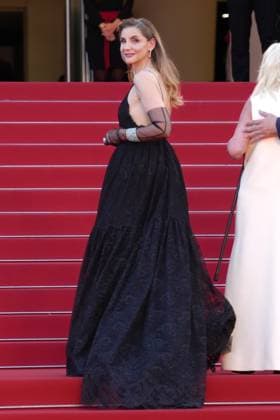 Clotilde Courau CELEBRITES : 76 eme festival de Cannes - Red Carpet du film Â« L™Ã tÃ Dernier (Last Summer Â» - Cannes - 25 05 2023 NorbertScanella Panoramic 